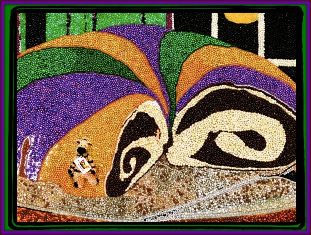 SoFab Beaded King Cake